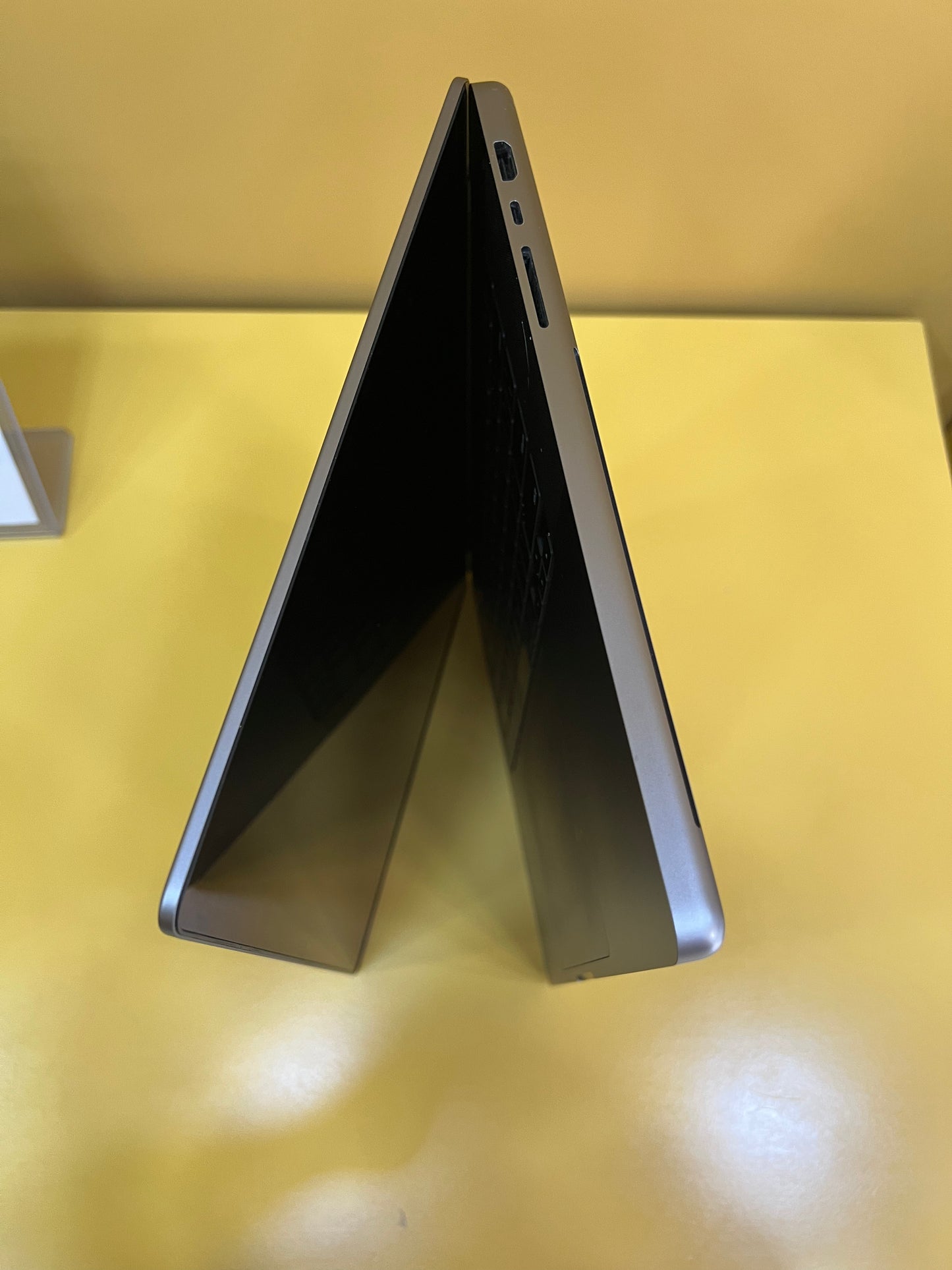 MacBook Pro M1 Max 16 inch 2021 (Used)